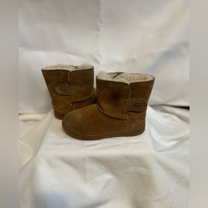 Kids UGG boots toddler size 8c